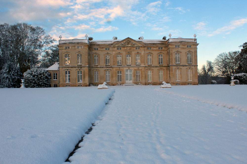 château sous la neige hiver