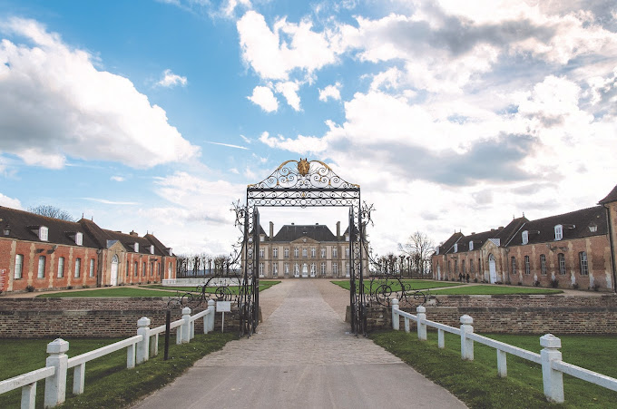 Le Haras du Pin : Un gestionnaire au cœur de l’organisation