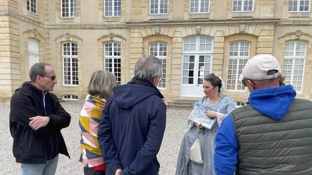 Article Actu.fr sur la visite avec guide en costume 18e