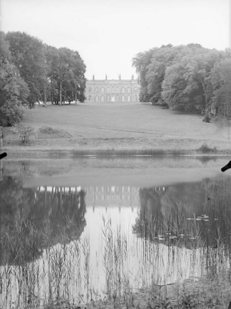 chateau-etang